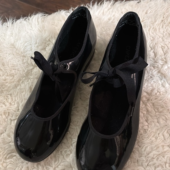 Capezio women's tap shoes. Great condition size 10. - Picture 2 of 5